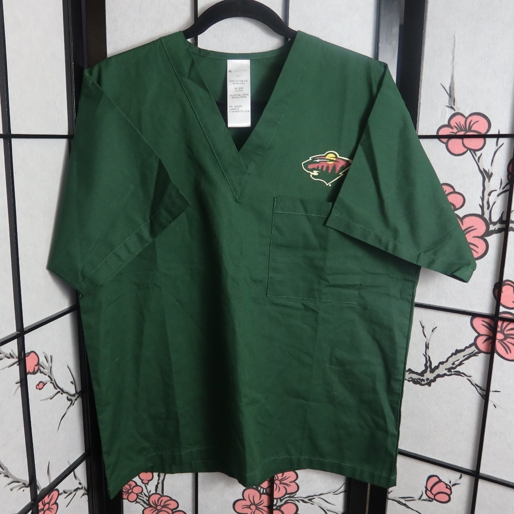 Hunter Green Minnesota Wild Hockey Medical Scrubs with Logo Size Small NWT